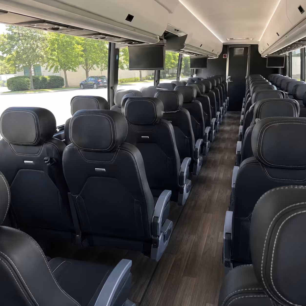 missouri city charter bus rentals for retreats and conferences