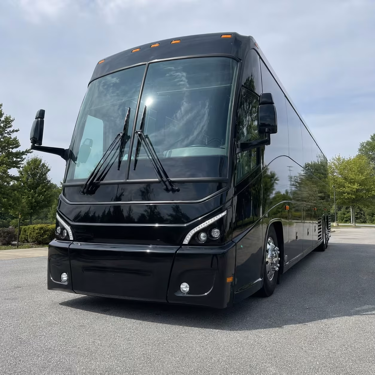 missouri city charter bus rentals for science and zoo field trips